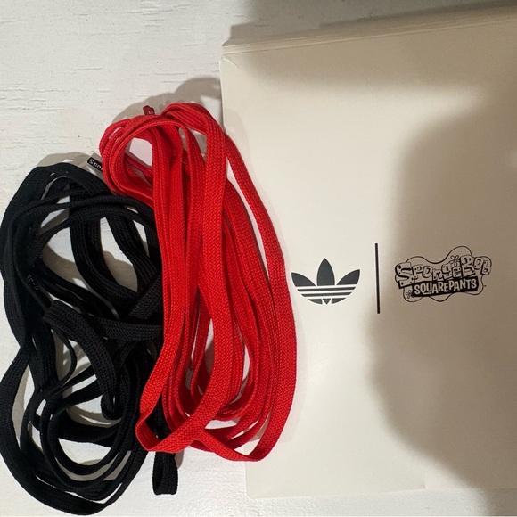 adidas Blue and White Sneakers Box with SpongeBob Logo - Picture 10 of 10